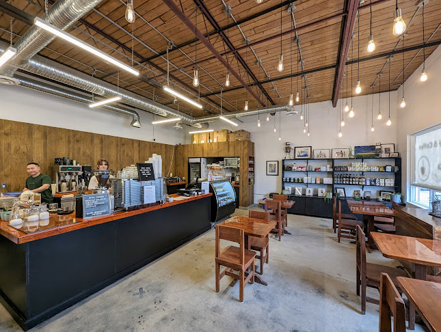 Comentarii opinii despre Seven Café