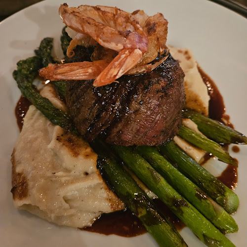 Wildcraft Grill + Long Bar - Waterloo