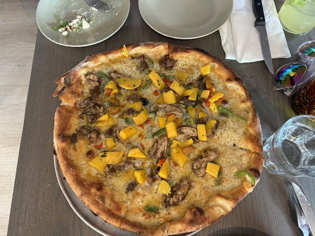 1082 Wellington St. W, Ottawa, ON K1Y 2Y4