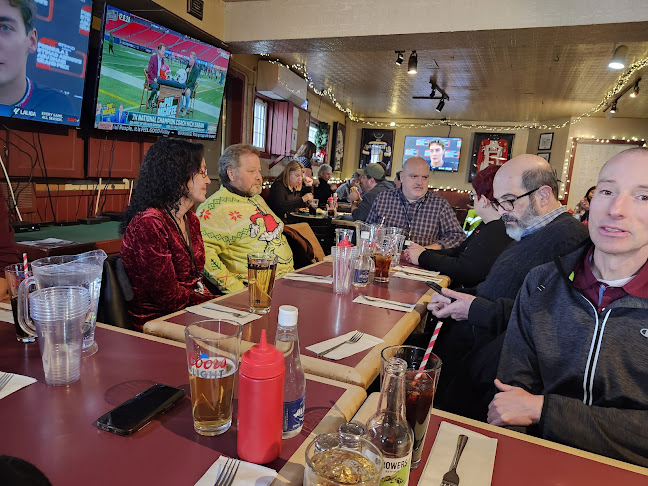 96 Yonge St, Kingston, ON K7M 1K4