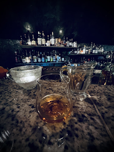 651-A Corydon Ave, Winnipeg, MB R3M 0W3