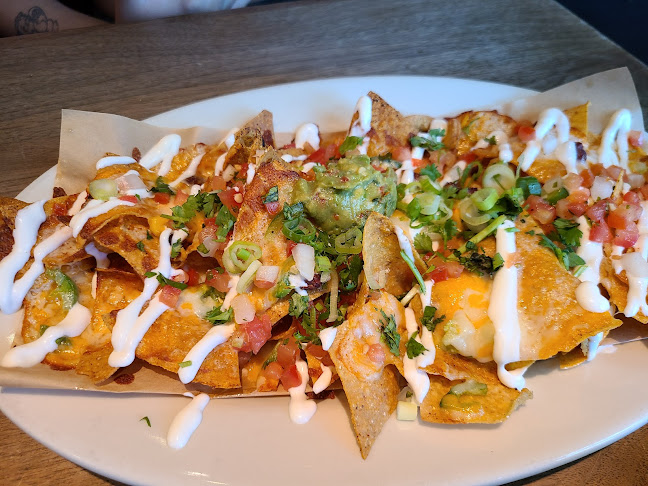 103 2nd St W, North Vancouver, BC V7M 2E7