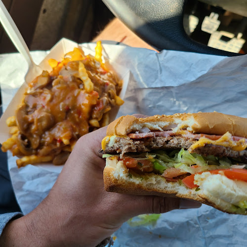 860 14 St SW, Medicine Hat, AB T1A 4W1