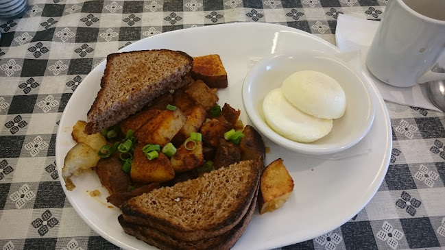 Opinii despre Terry's Comfort Food With Attitude - Pita Nutso fine dining în Penticton - Hospitality and gastronomy