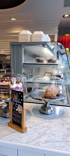 La Roux Patisserie - Hospitality and gastronomy