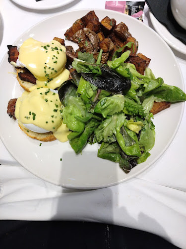 Courtyard Restaurant - Ottawa