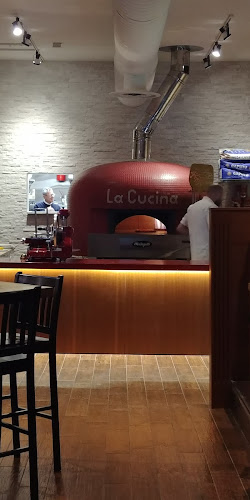 320 King St W, Kitchener, ON N2G 1B7