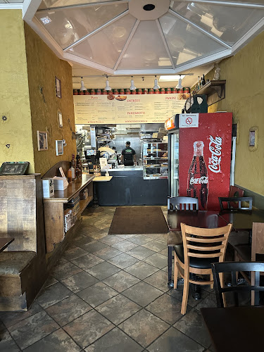 Pomodoro Italian Kitchen - Brampton