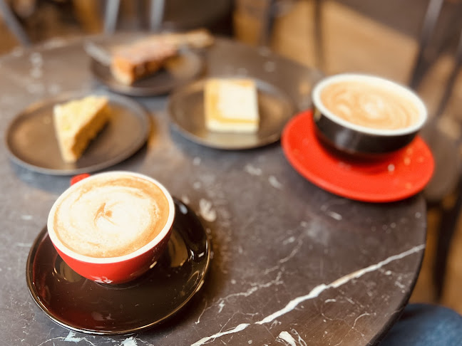 Coffee Cravings - Hospitality and gastronomy