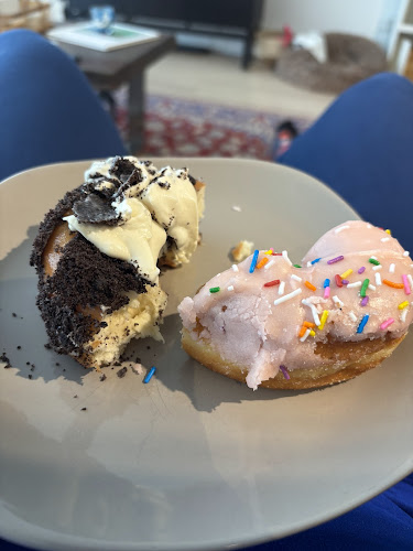 Daddy O Doughnuts & British Baked Goods - Hospitality and gastronomy