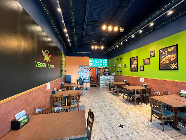 Comentarii opinii despre Veggie Planet Vaughan - Vegetarian Indian Pizza, Burger and Street food Restaurant