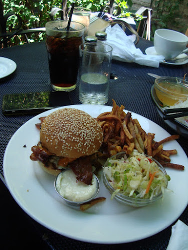 68 Princess St, Kingston, ON K7L 1A5