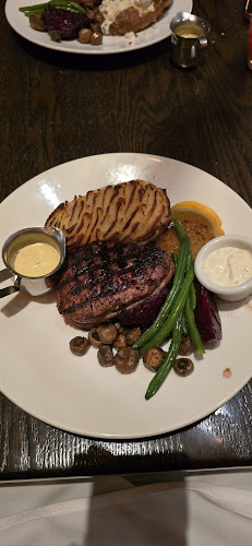 731 Main St Unit 110, West Vancouver, BC V7T 0A5