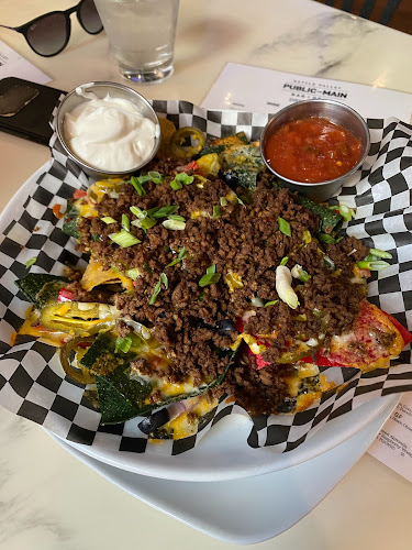 Comentarii opinii despre Kettle Valley Public On Main Bar & Grill