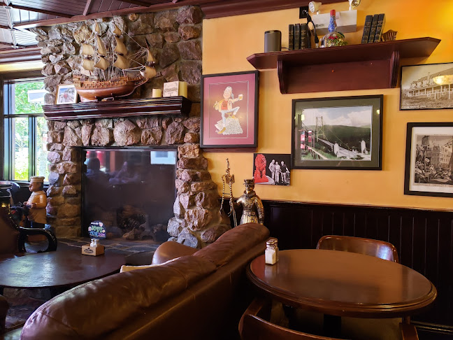 2427 Marine Dr, West Vancouver, BC V7V 1L3