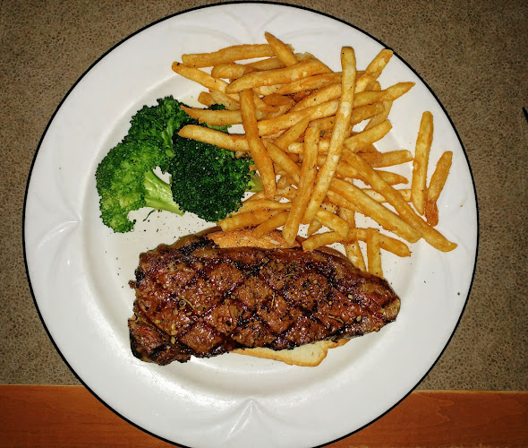 Opinii despre Mano's Restaurant & Lounge în Saskatoon - Hospitality and gastronomy