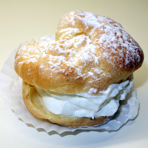 Comentarii opinii despre Orchid Pastry