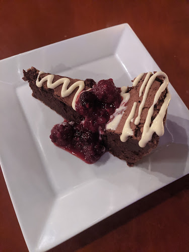 31 Dunlop St E, Barrie, ON L4N 1A1