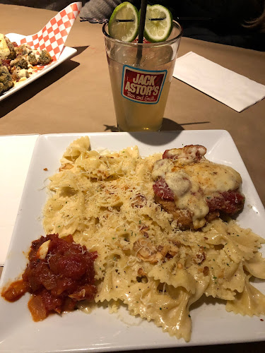 Jack Astor's Bar & Grill Yonge & Bloor - Hospitality and gastronomy