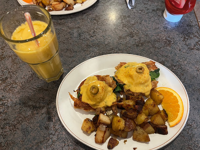 Opinii despre Friends & Neighbours Cafe în Edmonton - Hospitality and gastronomy