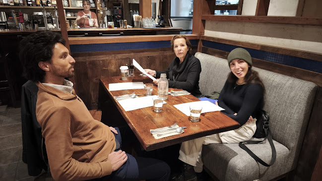 3 Lonsdale Ave, North Vancouver, BC V7M 2E4