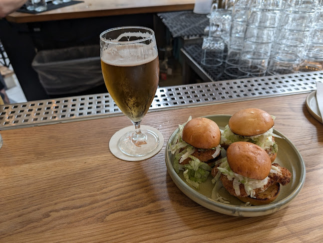 Comentarii opinii despre Walrus Pub & Beer Hall