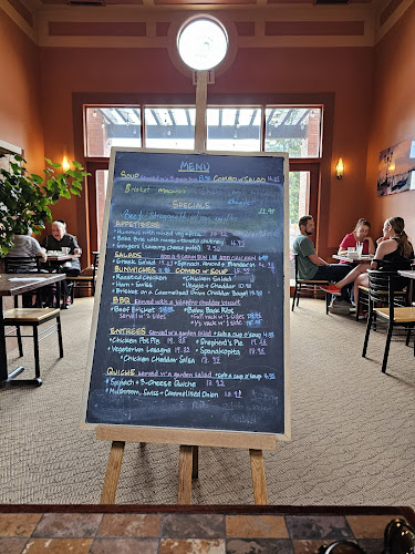 Vi's For Pies - Edmonton