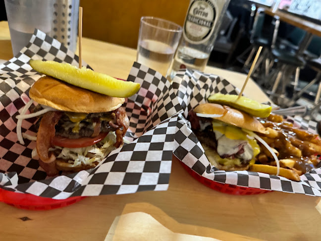 Opinii despre The Cannibal Cafe în Vancouver - Hospitality and gastronomy