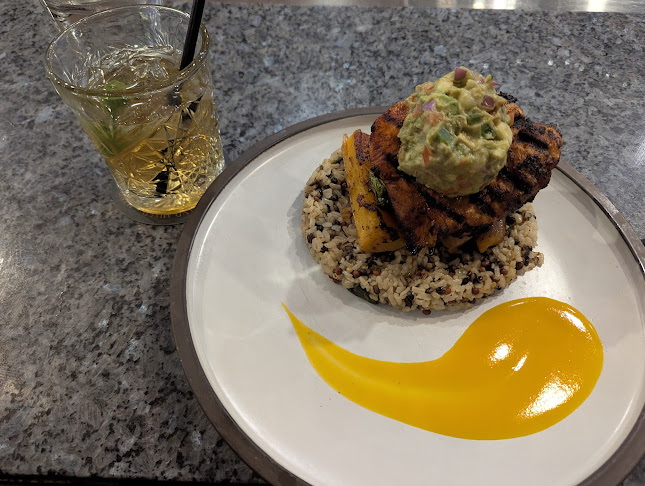 Moxies Calgary Downtown Restaurant - Hospitality and gastronomy