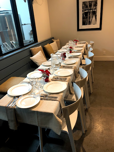 3300 14 Ave NE #1, Calgary, AB T2A 6J4