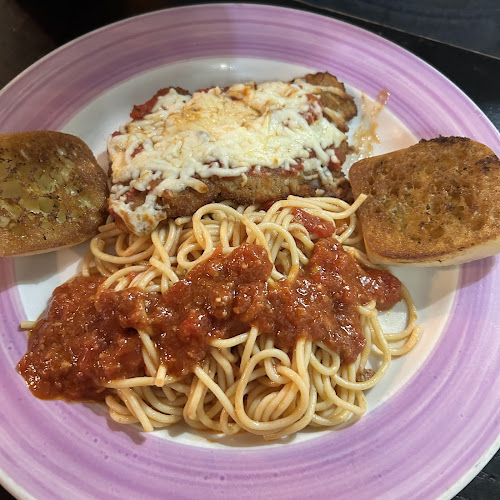 2645 Alta Vista Dr, Ottawa, ON K1V 7T5