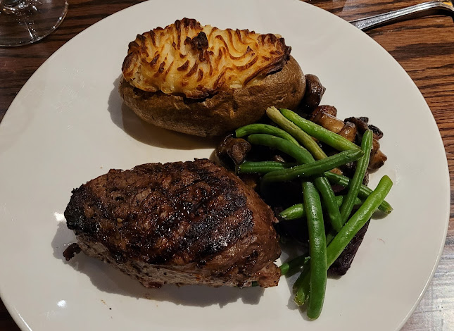 The Keg Steakhouse + Bar - Waterdown - Hospitality and gastronomy