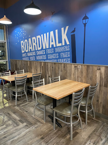 Boardwalk Fries Burgers Kanata - Kanata