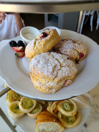 2636 Montrose Ave #101, Abbotsford, BC V2S 3T6