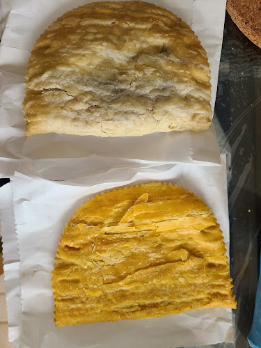 Opinii despre Pattie World Bakery în Etobicoke - Hospitality and gastronomy