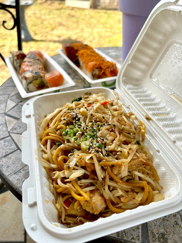 Comentarii opinii despre Young's Kitchen Sushi