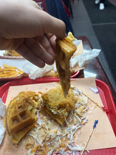 Broast Chicken and Waffles - Mississauga