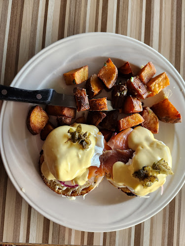 ROMEOs Kitchen + Spirits - Kamloops