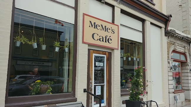 MeMe's Cafe and Food Shop