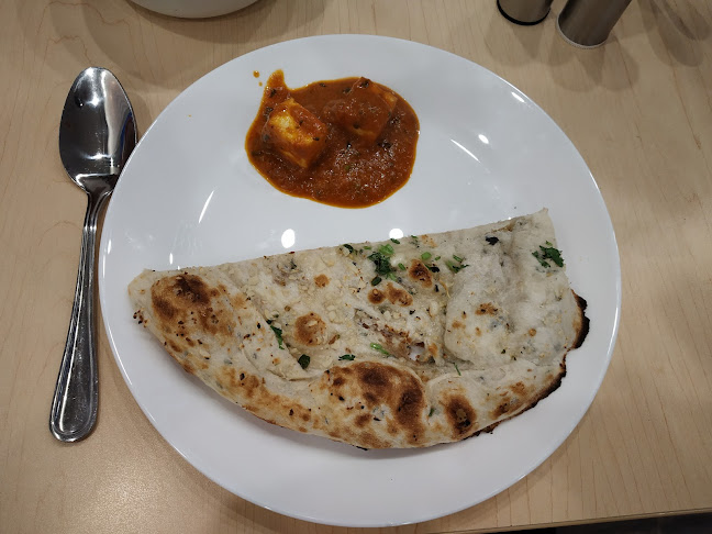 650 Plains Rd E, Burlington, ON L7T 2E9