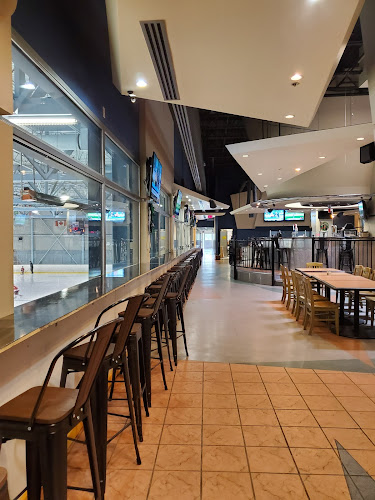 Icebreakers Sports Bar & Grill