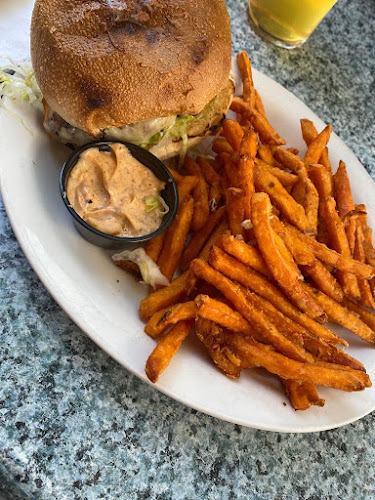 Hemingway's Restaurant and Bar