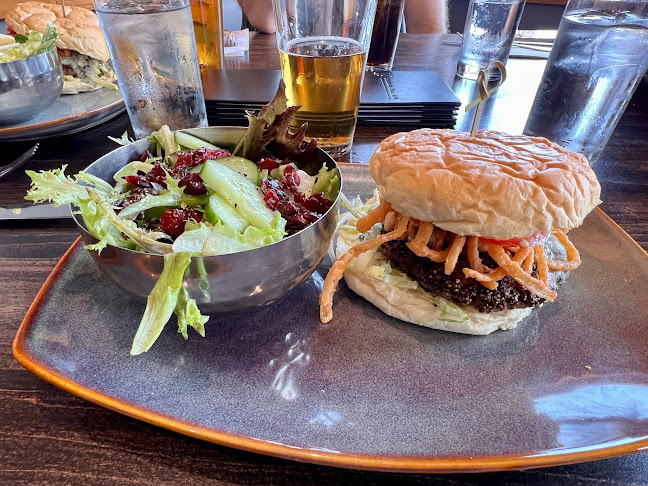 Comentarii opinii despre 19 Okanagan Grill + Bar