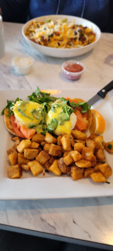 Opinii despre Socrates Restaurant & Catering în St. Albert - Hospitality and gastronomy