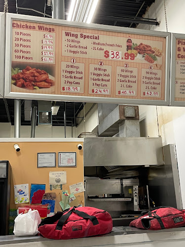 Paradise Pizza & Wings - Hospitality and gastronomy