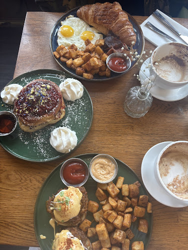 Opinii despre Tiramisu Bistro în Edmonton - Hospitality and gastronomy