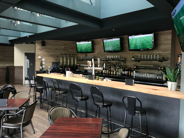 Headquarters Restaurant and Bar - Hospitality and gastronomy