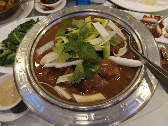 Sun Sui Wah Seafood Restaurant - Hospitality and gastronomy