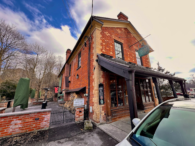 517 Main St, Glen Williams, ON L7G 3S9