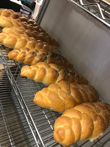 367 Hwy 8, Hamilton, ON L8G 1E7